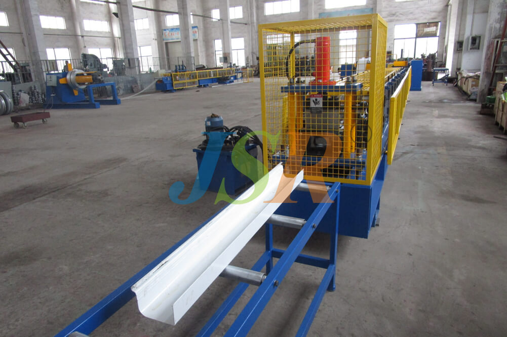 Gutter Forming Machine